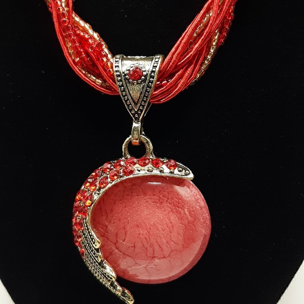 Boho red tassel necklace pink stone